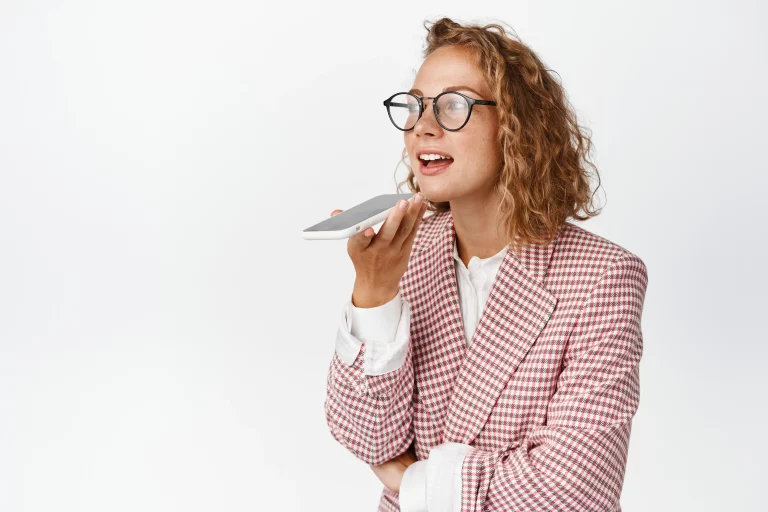 10 características de la búsqueda por voz o Voice Search y cómo aprovecharla, MoodWebs, posicionamiento seo, redes sociales, marketing digital, desarrollo web, diseño web, búsqueda por voz, voice search.