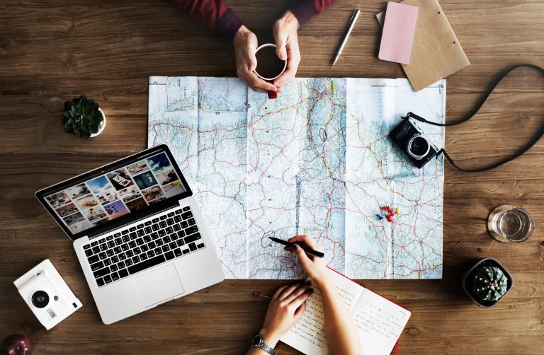 La importancia de las redes sociales en el marketing turístico: Estrategias efectivas para promocionar destinos y atraer a viajeros, MoodWebs, marketing digital, posicionamiento SEO, posicionamiento web, SEO, redes sociales, marketing turístico, viajes