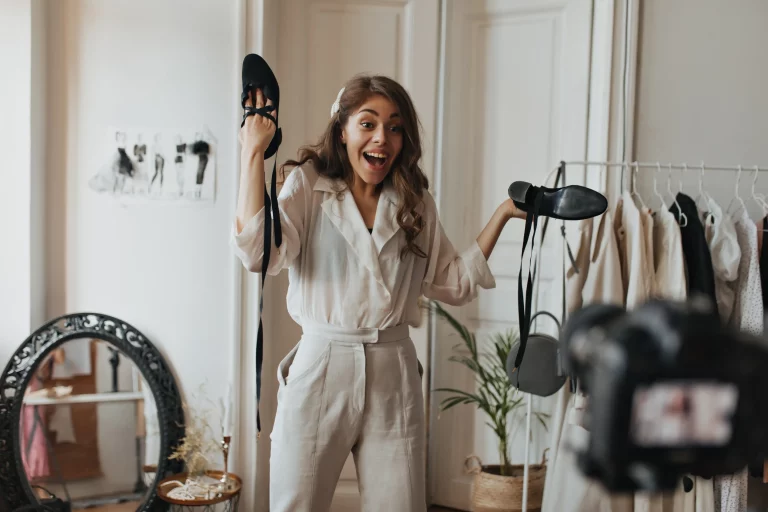 El marketing de influencers en la moda: Estrategias, beneficios y desafíos, MoodWebs, redes sociales, posicionamiento web, posicionamiento SEO, SEO, marketing digital, influencer marketing, influencers, moda