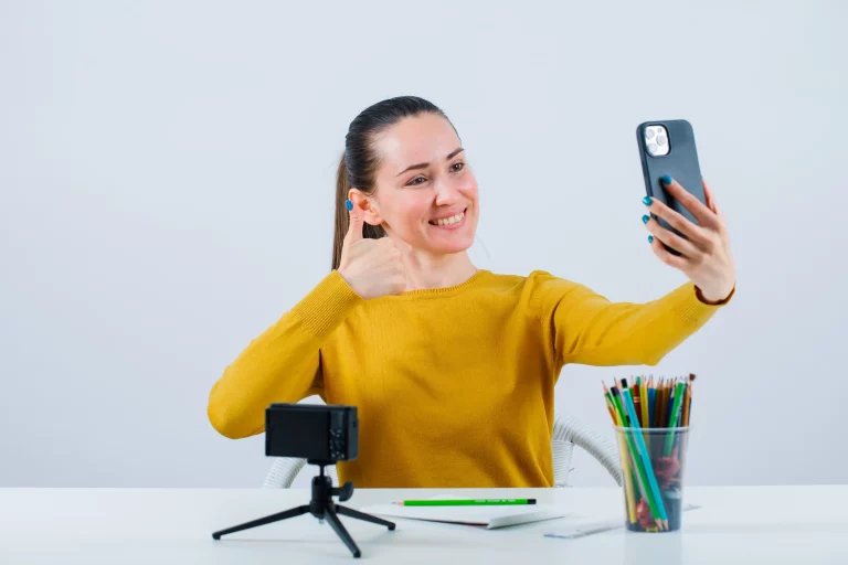 User-Generated Content (UGC): Potenciando marcas con contenido generado por usuarios, redes sociales, SEO, marketing digital, MoodWebs, posicionamiento web, posicionamiento SEO, UGC