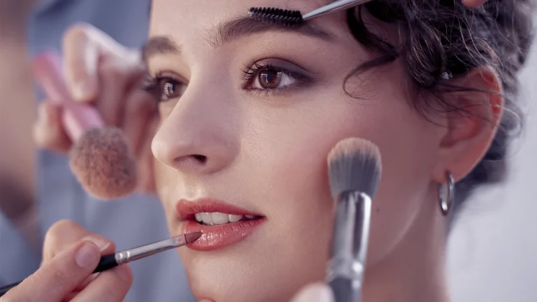 Estándares de belleza extremos y marketing ético: Una mirada crítica, redes sociales, SEO, posicionamiento web, MoodWebs, posicionamiento SEO, marketing digital, marketing ético, estándares de belleza