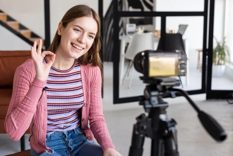 Contenido generado por empleados (EGC): La voz interna de la marca, redes sociales, marketing digital, SEO, posicionamiento web, posicionamiento SEO, MoodWebs, 2025, EGC