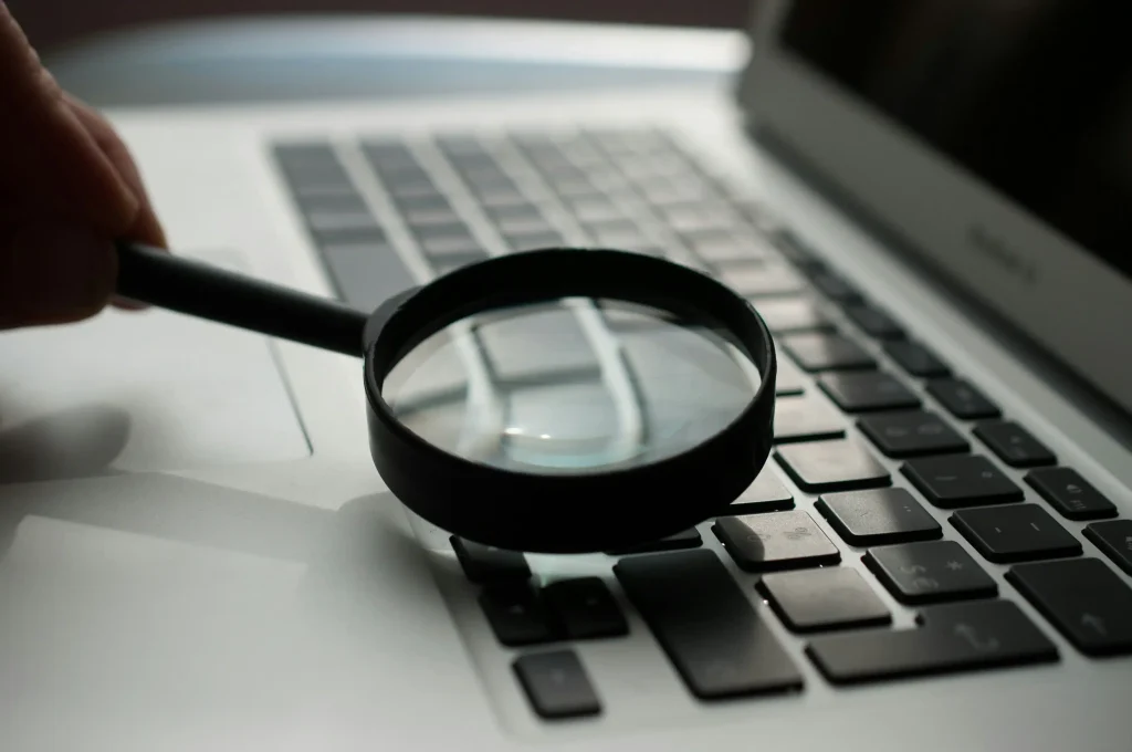 Impulsa tu web en MoodWebs con SEO visual: domina Google Lens y datos estructurados.