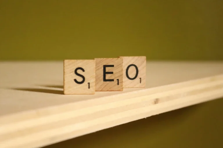 En MoodWebs dominamos el SEO visual: optimiza con datos estructurados y Google Lens.