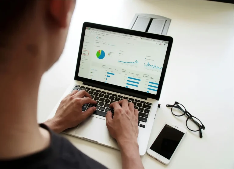 MoodWebs: estrategias de growth marketing para newsletters de pago y conversión digital